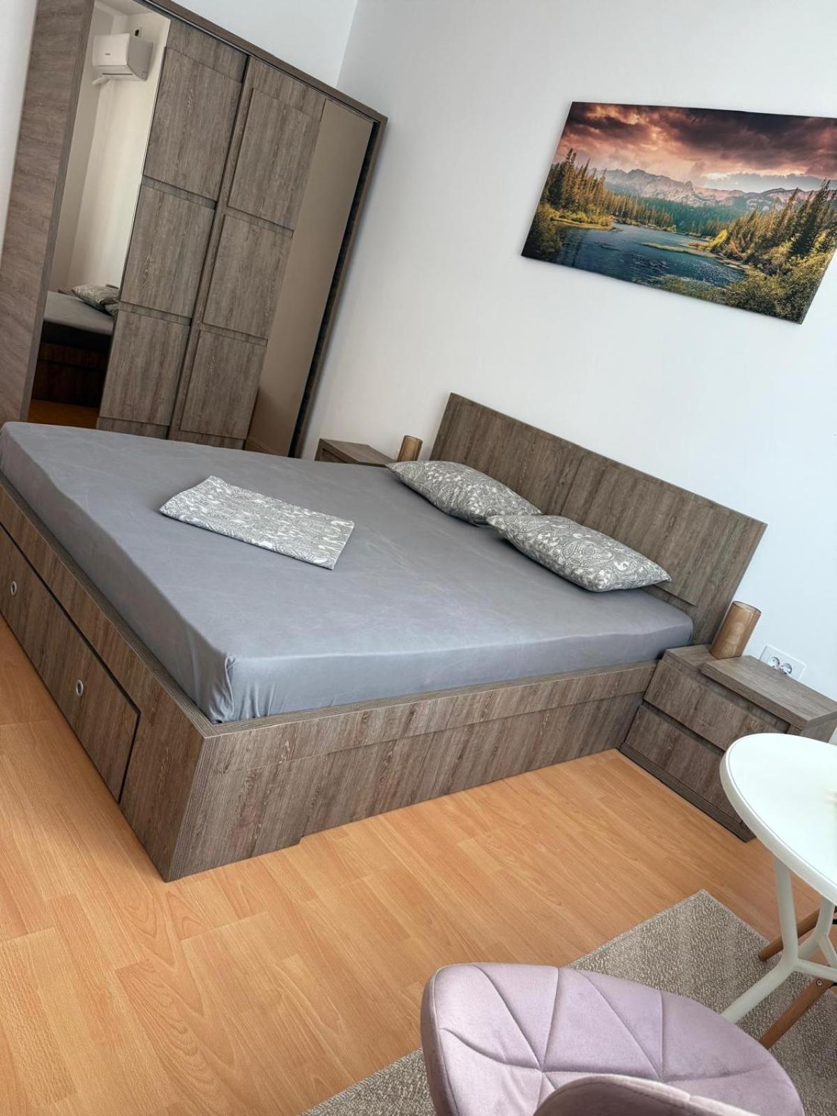 Studio Central Pcs Букурещ Екстериор снимка